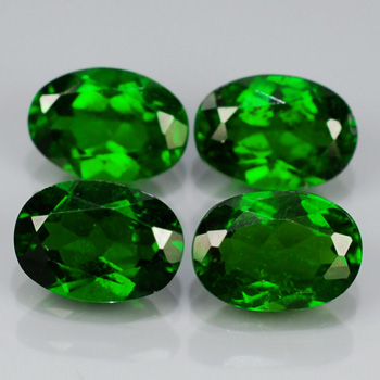 Genuine 100% Natural Chrome Diopside 0.87ct 7.0x5.0x3.2 VS1 Russia