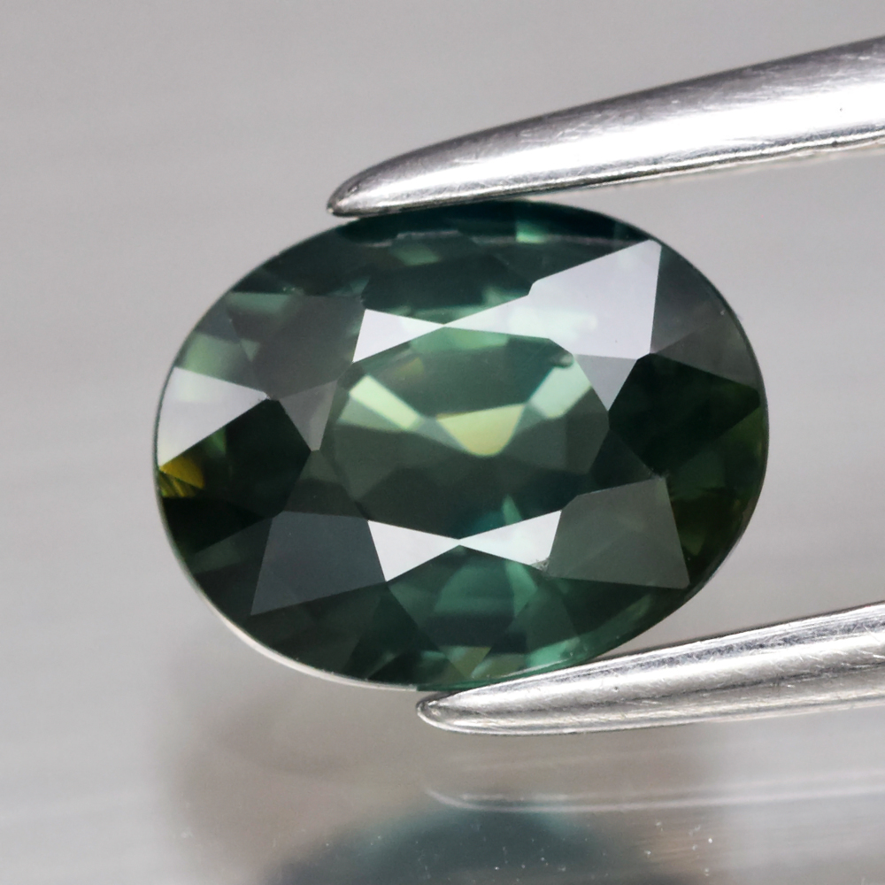 Genuine Green Sapphire .93ct 6.6 x 5.2mm Oval VVS Clarity