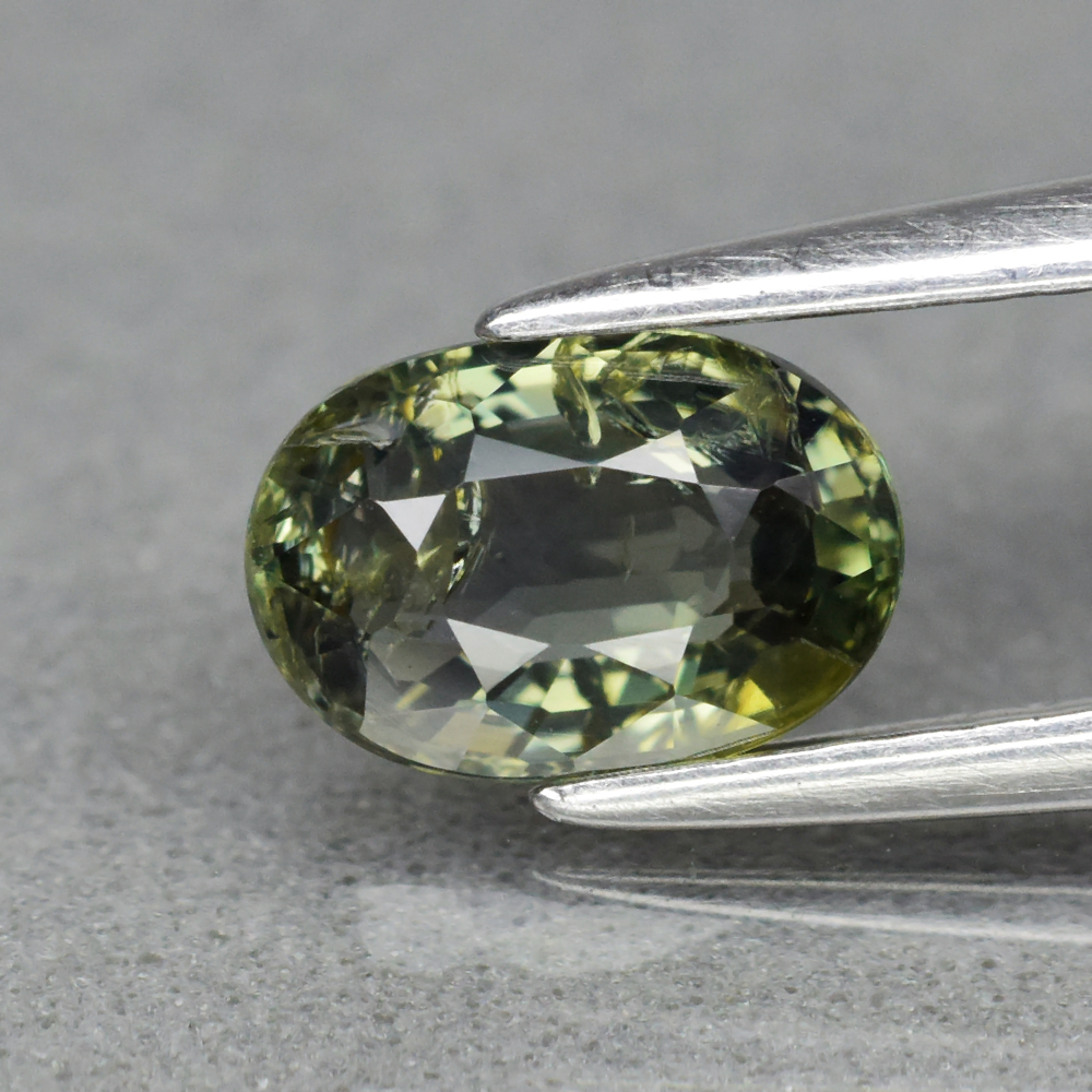 Genuine 100% Natural Green Sapphire 1.01ct 7.0 x 4.8mm Oval SI1 Clarity