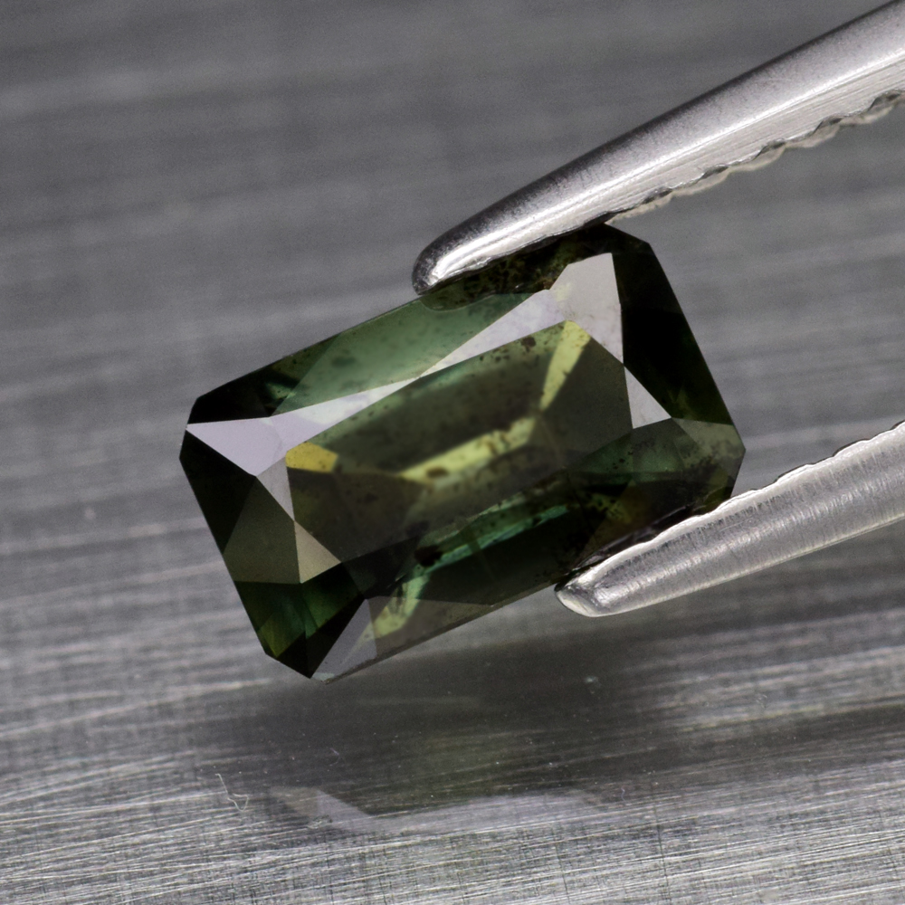 Genuine 100% Natural Green Sapphire 1.02ct 7.0 x 4.4mm Octagon SI1 Clarity