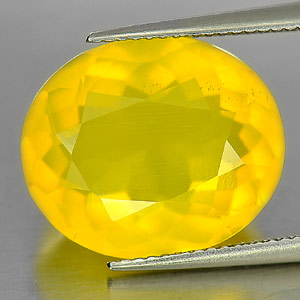 Genuine 100% Natural Yellow Opal 9.20ct 16.8 x 14.0mm Oval Semi Transparent