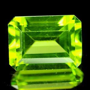 Genuine 100% Natural Peridot 1.54ct 8.0 x 5.9 x 3.8mm Thailand VVS