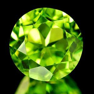 Genuine 100% Natural Peridot 1.88ct 8.0 x 8.0 x 5.2mm Thailand VVS