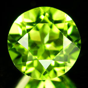 Genuine 100% Natural Peridot 1.95ct 8.0 x 8.0mm China IF