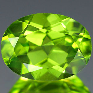 Genuine 100% Natural PERIDOT 2.02ct 9.0 x 6.8 x 4.6mm Oval