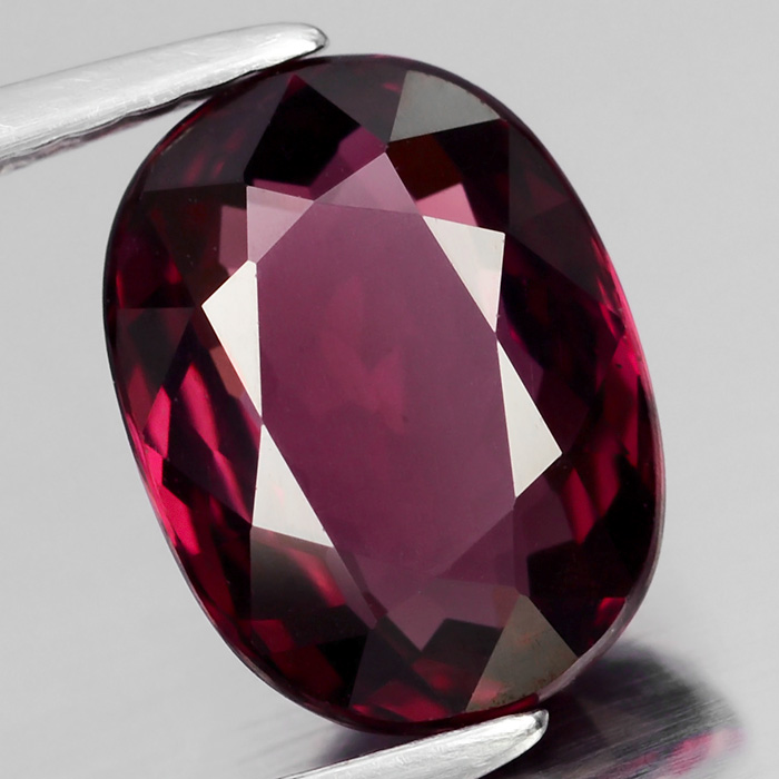 Genuine 100% Natural Rhodolite Garnet 2.68ct 9.5 x 7.0mm Oval VS2 Clarity