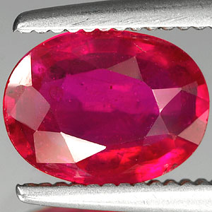 Genuine Ruby 1.37ct 8.0 x 6.0mm Mozambique SI1 5.7 x 4.1mm Thailand VS2