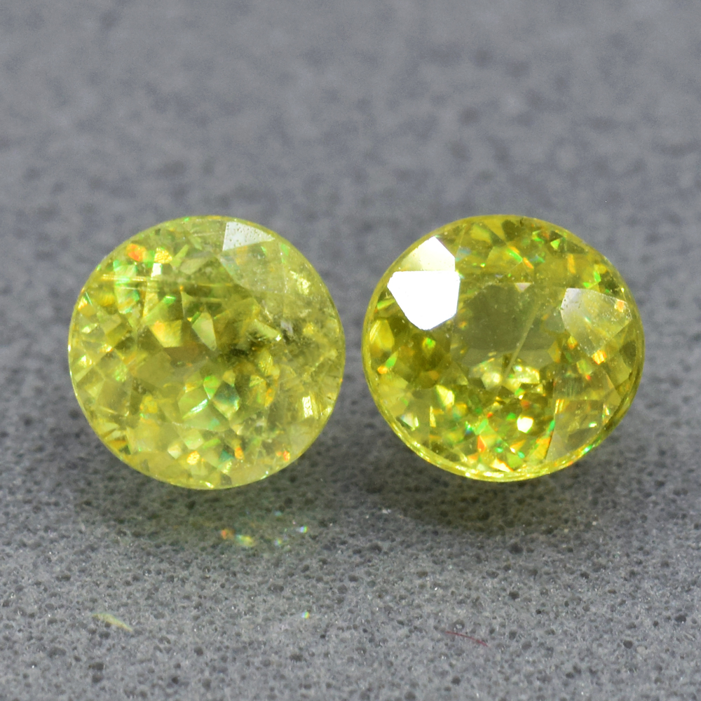 Genuine 100% Natural (2) Sphene 0.82ct 4.4 x 4.4mm SI1 Clarity